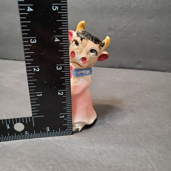 Cow Air Plant Holder, Airplant Gift, Farm Animal Planter, Cow Figurine, Airplant - Picture 7 of 9